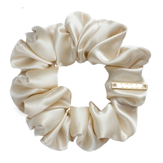 Medium Scrunchie aus Seide Beige